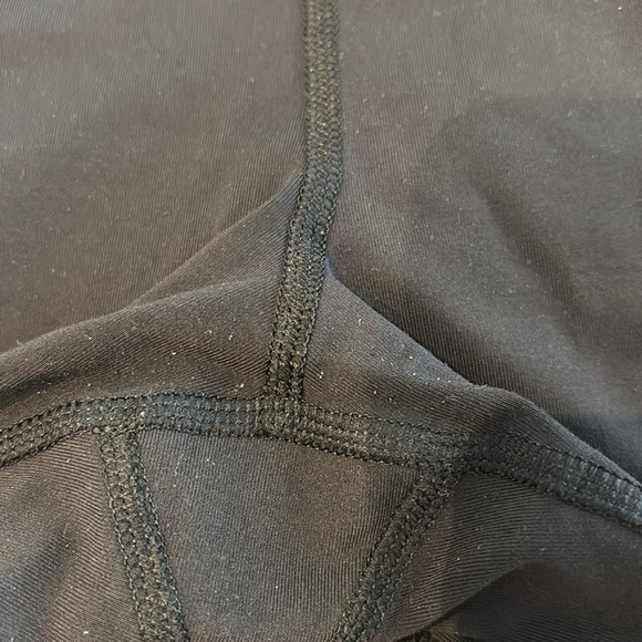 Lululemon Black cropped Leggings - Picture 6 of 6